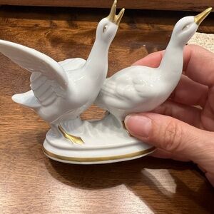 Aria White Ceramic Base with Green Marking